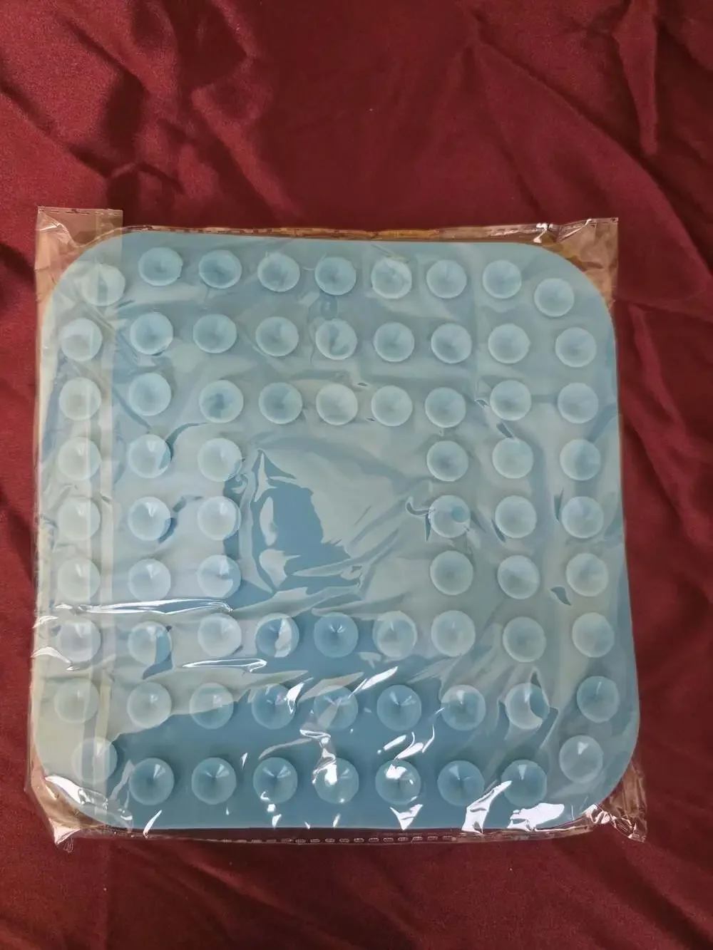 Pet Licking Mat Silicone Slow Feeder for Cats and Dogs with Suction Cups